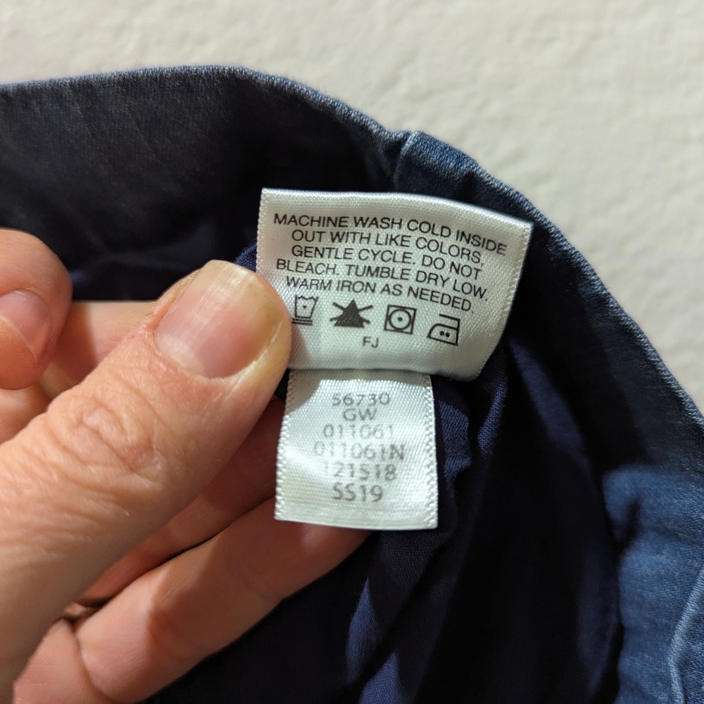 Hanna Andersson Chasing Summer Button Up Chambray Denim Embroidered Dress 5T - Picture 11 of 11